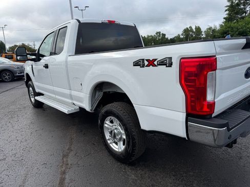 Used 2017 Ford F250 XLT AWD/4WD image 10