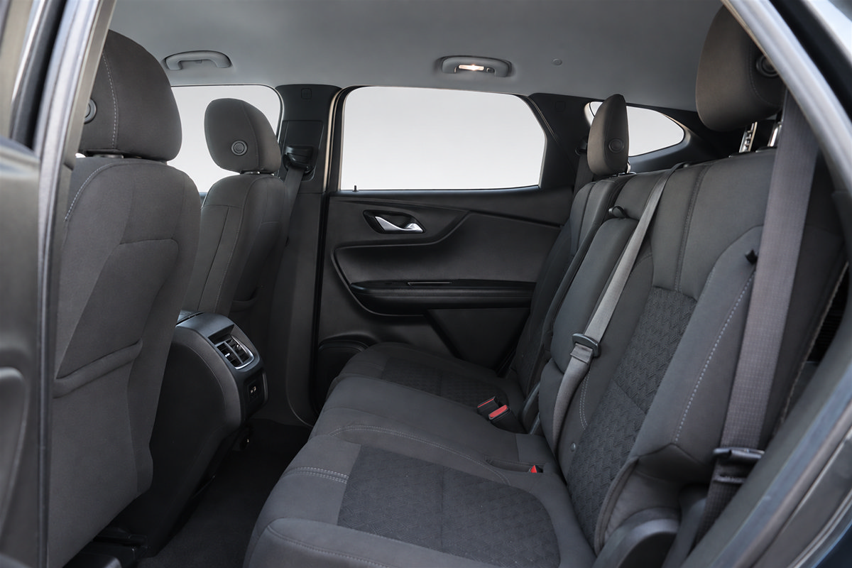 Used 2020 Chevrolet Blazer LT FWD image 17