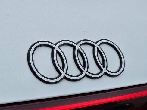 Used 2024 Audi Q8 e-tron Premium Plus w/ Premium Plus Package AWD/4WD image 24