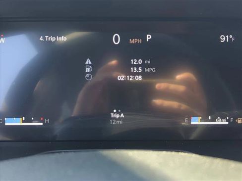 New 2025 Jeep Grand Cherokee Altitude image 11