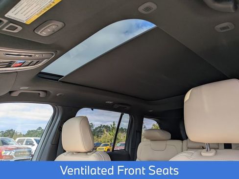 New 2025 Jeep Grand Cherokee Limited w/ Luxury Tech Group II image 18