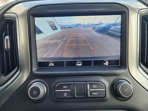 Certified 2022 Chevrolet Silverado 1500 LT Trail Boss w/ Convenience Package II image 48