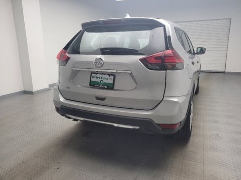 Used 2017 Nissan Rogue S FWD image 7