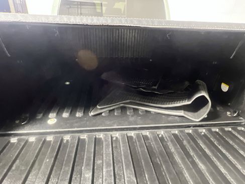 Used 2022 Toyota Tacoma TRD Sport w/ Technology Package image 34