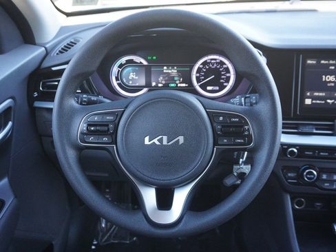 Used 2022 Kia Niro LX image 36