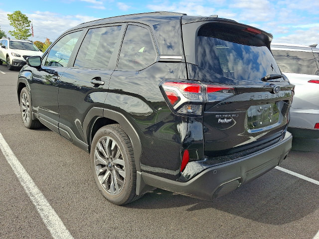Used 2025 Subaru Forester Touring AWD/4WD image 5