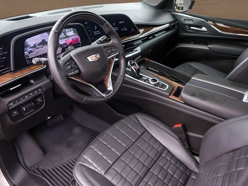 Used 2023 Cadillac Escalade Sport Platinum w/ LPO, ONYX Package AWD/4WD image 10
