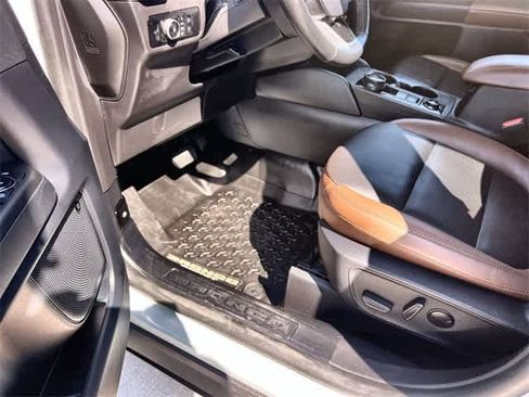 Used 2023 Ford Bronco Sport Badlands w/ Premium Package image 3