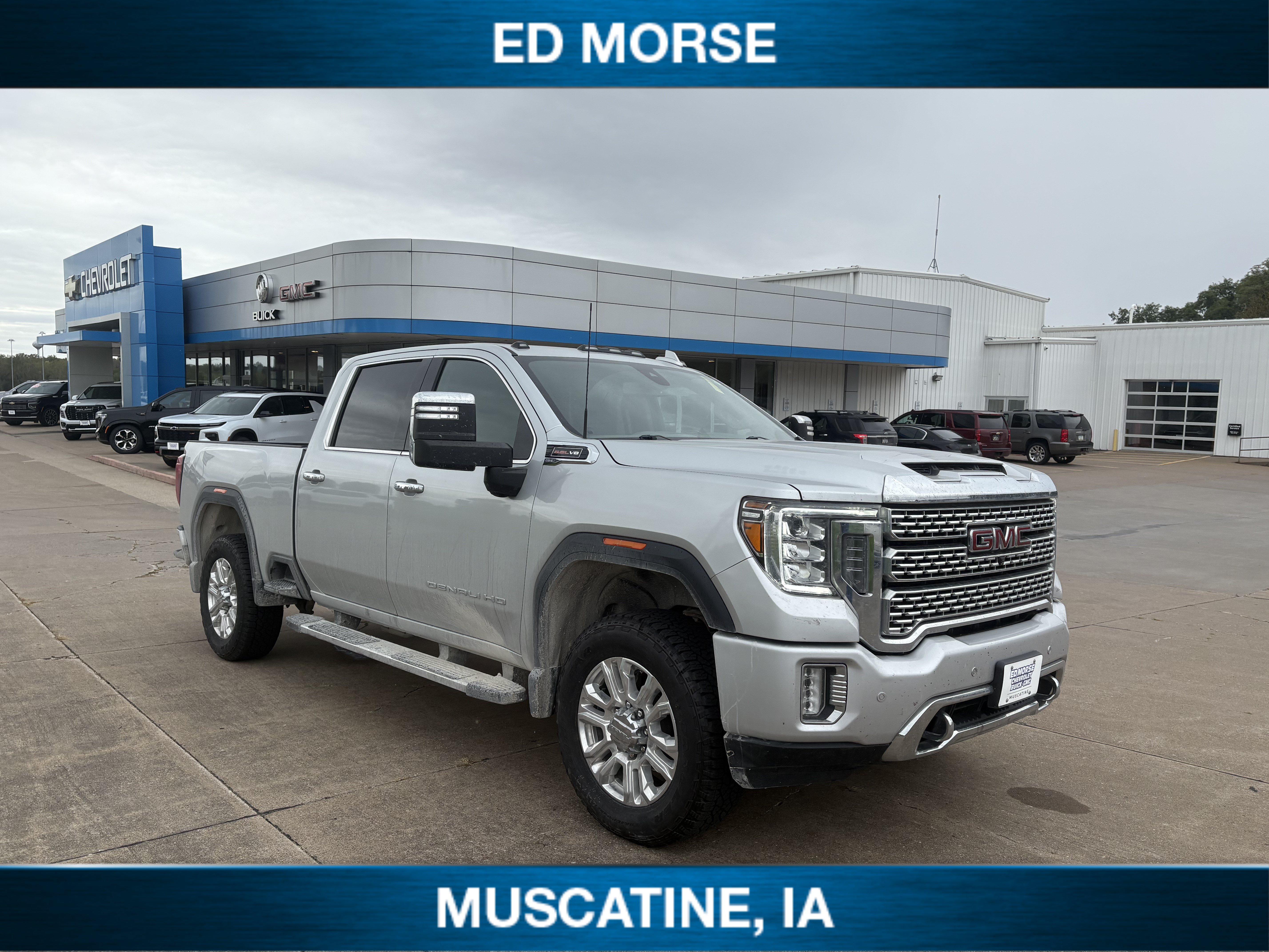 Used 2022 GMC Sierra 2500 Denali AWD/4WD image 2