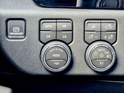 Used 2026 Chevrolet Silverado 2500 ZR2 w/ LPO, Dark Essentials Package image 35