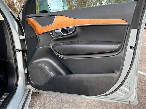 Used 2024 Volvo XC90 B6 Plus w/ Protection Package Premier image 24