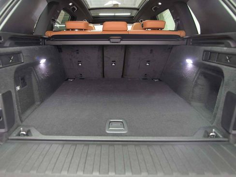 Used 2026 BMW X5 sDrive40i image 12