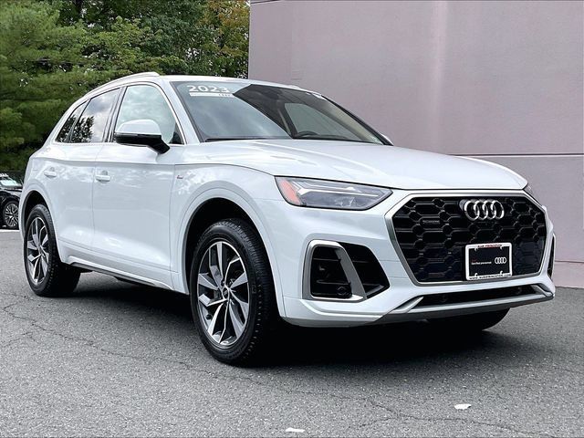 Used 2023 Audi Q5 2.0T Premium Plus w/ Premium Plus Package AWD/4WD image 1
