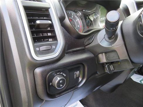 Used 2024 RAM 3500 Big Horn AWD/4WD image 13