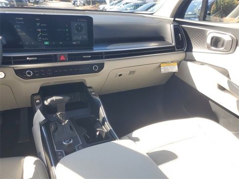 New 2026 Kia Sorento S w/ S Panoramic Sunroof Package image 12