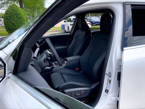 Used 2025 BMW X3 xDrive30 w/ Premium Package AWD/4WD image 8