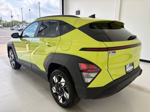 Used 2024 Hyundai Kona SEL AWD/4WD image 16