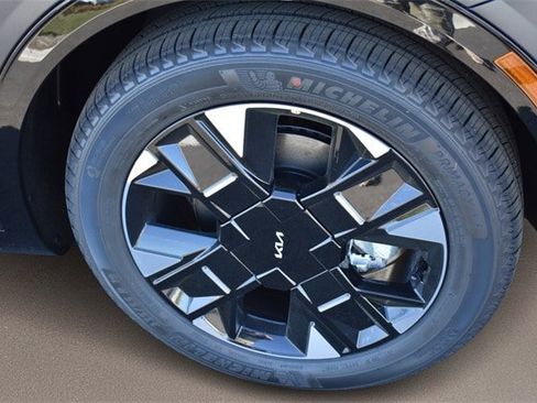 New 2026 Kia Sportage SX image 11