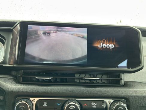 Used 2024 Jeep Wrangler Sport image 22