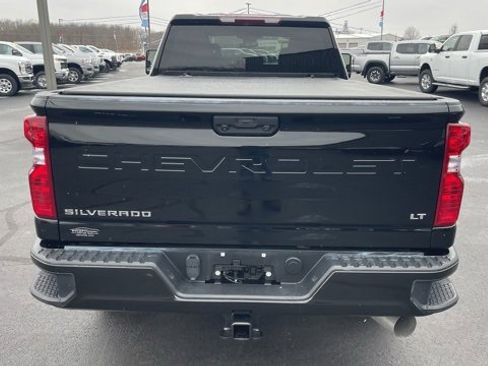 Used 2024 Chevrolet Silverado 2500 LT w/ Convenience Package image 5