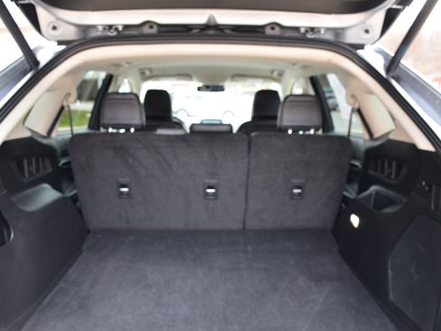 Used 2024 Ford Edge Titanium image 18