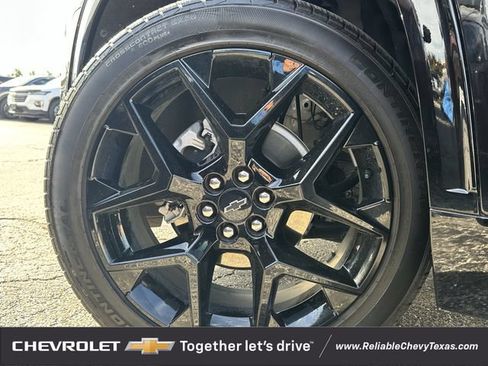 Used 2026 Chevrolet Traverse RS w/ LPO, Floor Liner Package AWD/4WD image 10