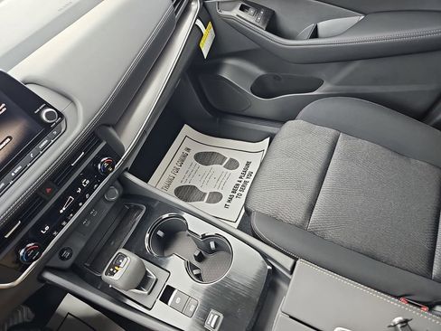 New 2026 Nissan Rogue SV FWD image 28