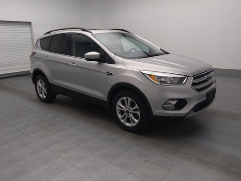 Used 2018 Ford Escape SE image 11