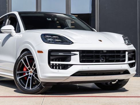 New 2026 Porsche Cayenne S image 9