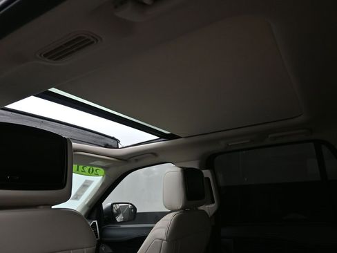 Used 2021 Ford Expedition Platinum image 23