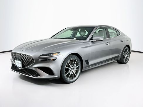 Used 2025 Genesis G70 2.5T RWD image 3