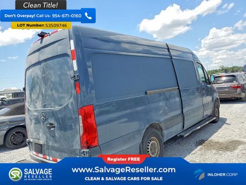 Used 2019 Mercedes-Benz Sprinter 170 image 4