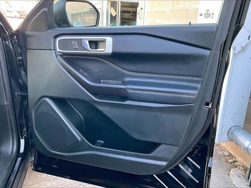 Used 2020 Ford Explorer XLT w/ Equipment Group 202A image 23