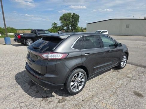 Used 2018 Ford Edge Titanium w/ Equipment Group 301A AWD/4WD image 8