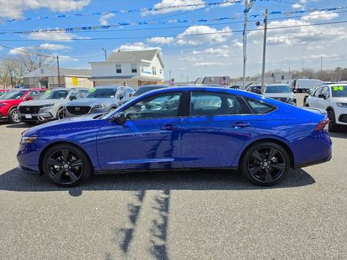 Used 2025 Honda Accord Sport image 2