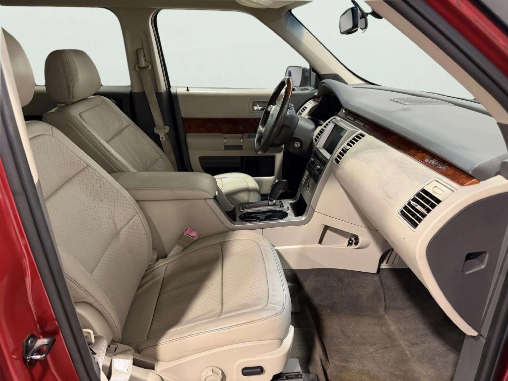 Used 2011 Ford Flex Limited FWD image 28
