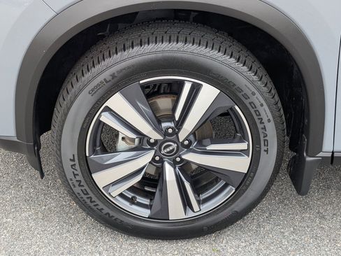 Used 2023 Nissan Rogue SL FWD image 13