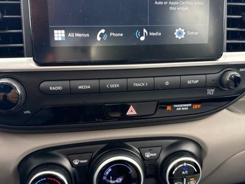 Certified 2026 Hyundai Venue SEL FWD image 6