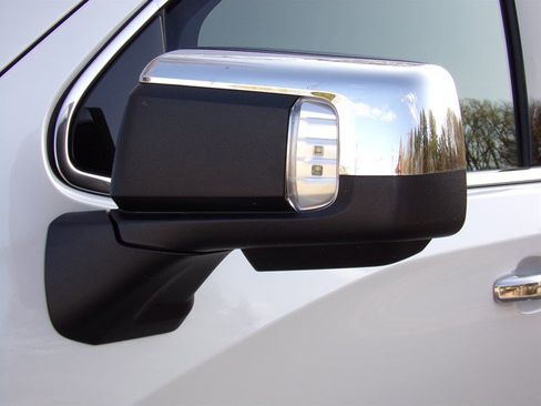 Used 2025 GMC Sierra 1500 Denali AWD/4WD image 13