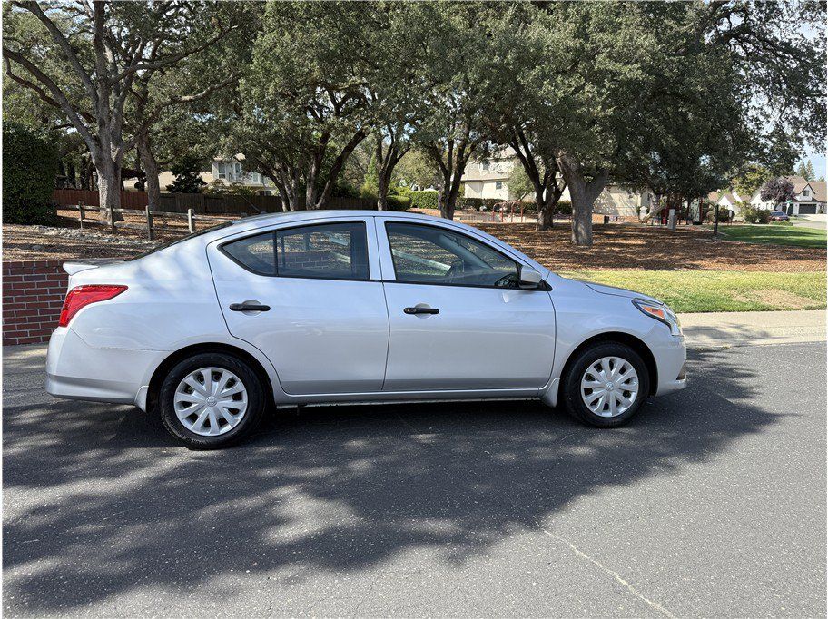 Used 2019 Nissan Versa S Plus FWD image 6