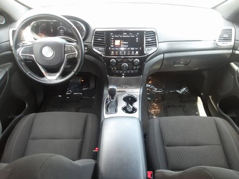 Used 2022 Jeep Grand Cherokee Laredo E image 17