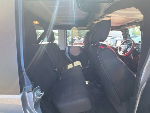 Used 2015 Jeep Wrangler Unlimited Sport w/ Quick Order Package 24S AWD/4WD image 12