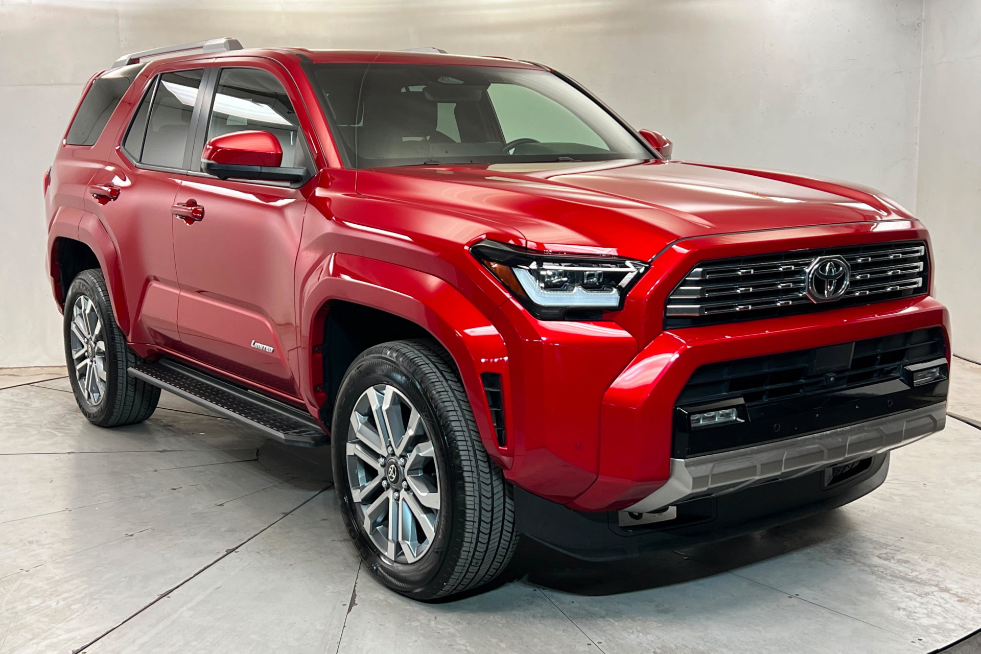 Used 2025 Toyota 4Runner Limited AWD/4WD image 8