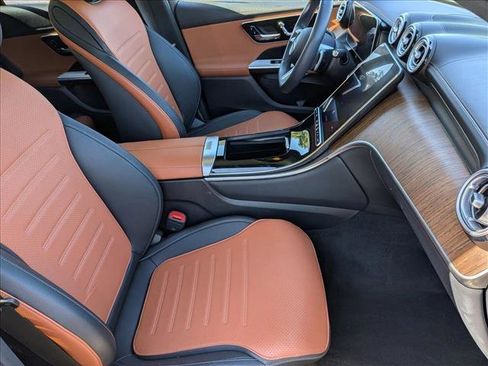 Used 2023 Mercedes-Benz GLC 300 4MATIC image 23