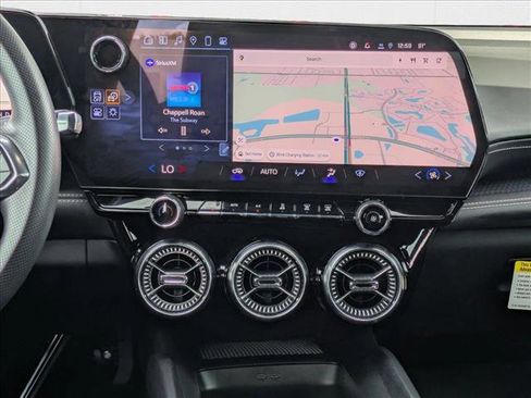 New 2025 Chevrolet Blazer EV LT image 13