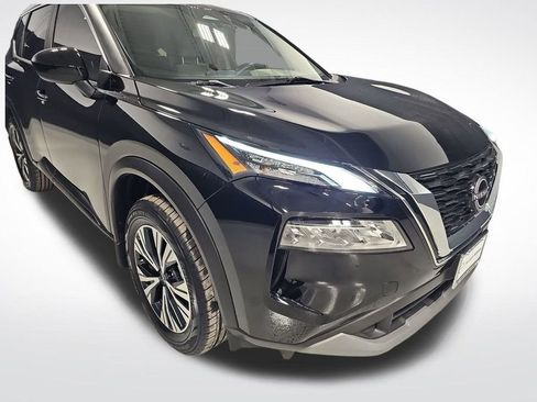 Used 2023 Nissan Rogue SV image 11