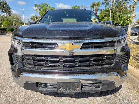 Used 2025 Chevrolet Silverado 1500 LT image 2