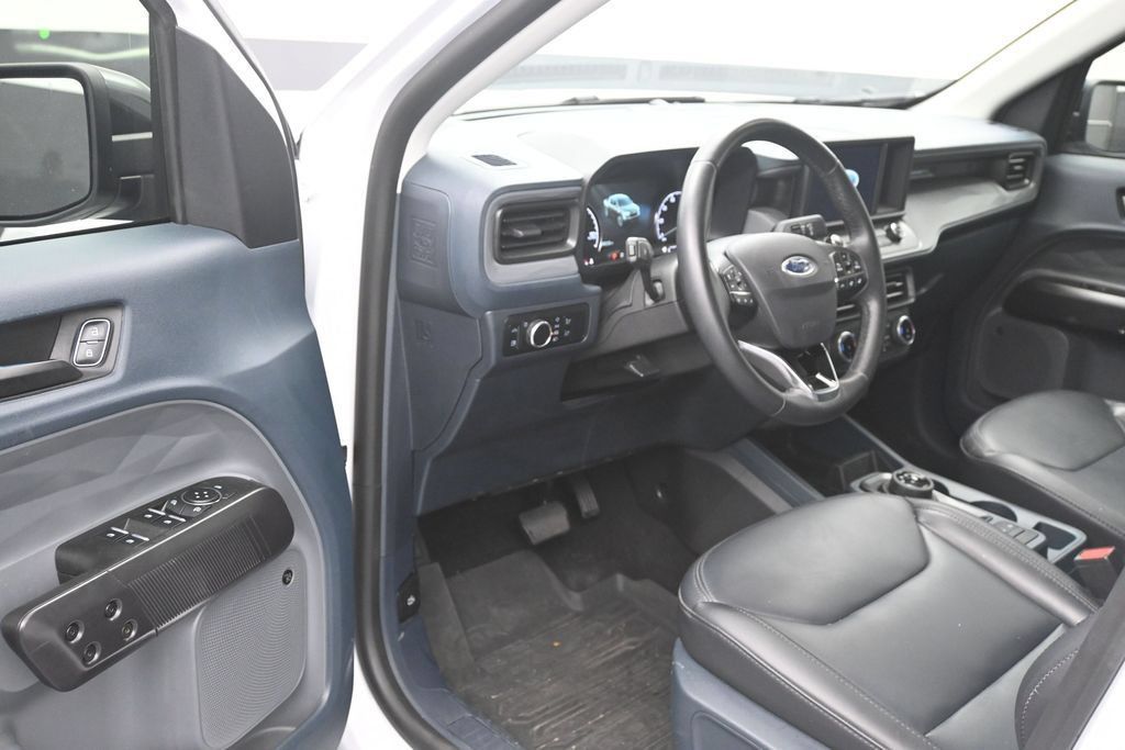 Used 2024 Ford Maverick Lariat w/ Black Appearance Package FWD image 10