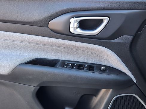 New 2026 Jeep Compass Latitude image 20