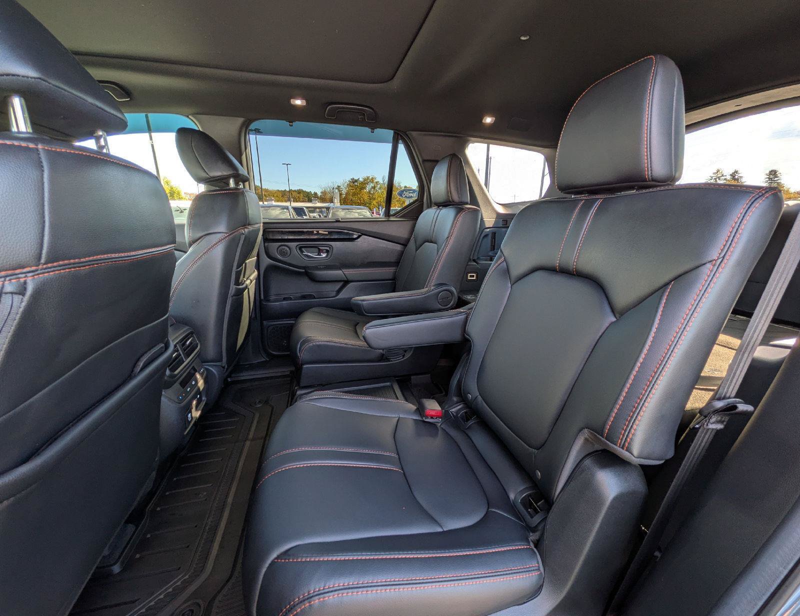 Certified 2025 Honda Pilot TrailSport image 24